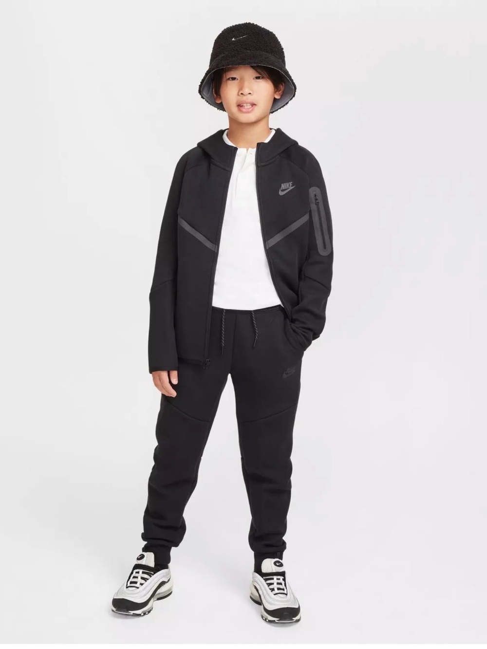 Nike tech Black Hoodie AND pants
